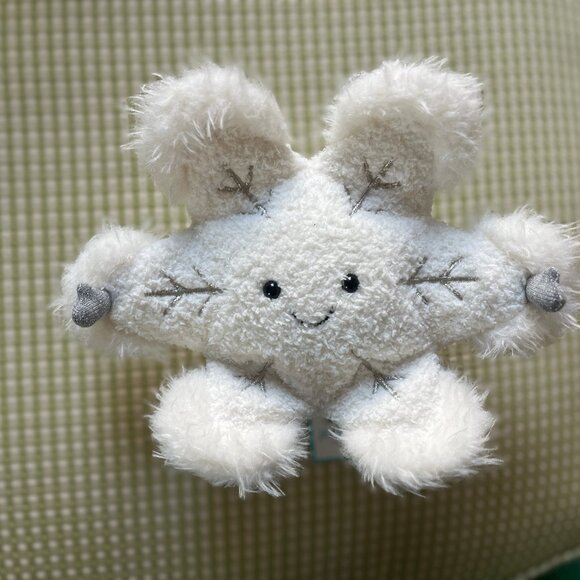 Jellycat Amuseables Snowflake Plush - Picture 7 of 7